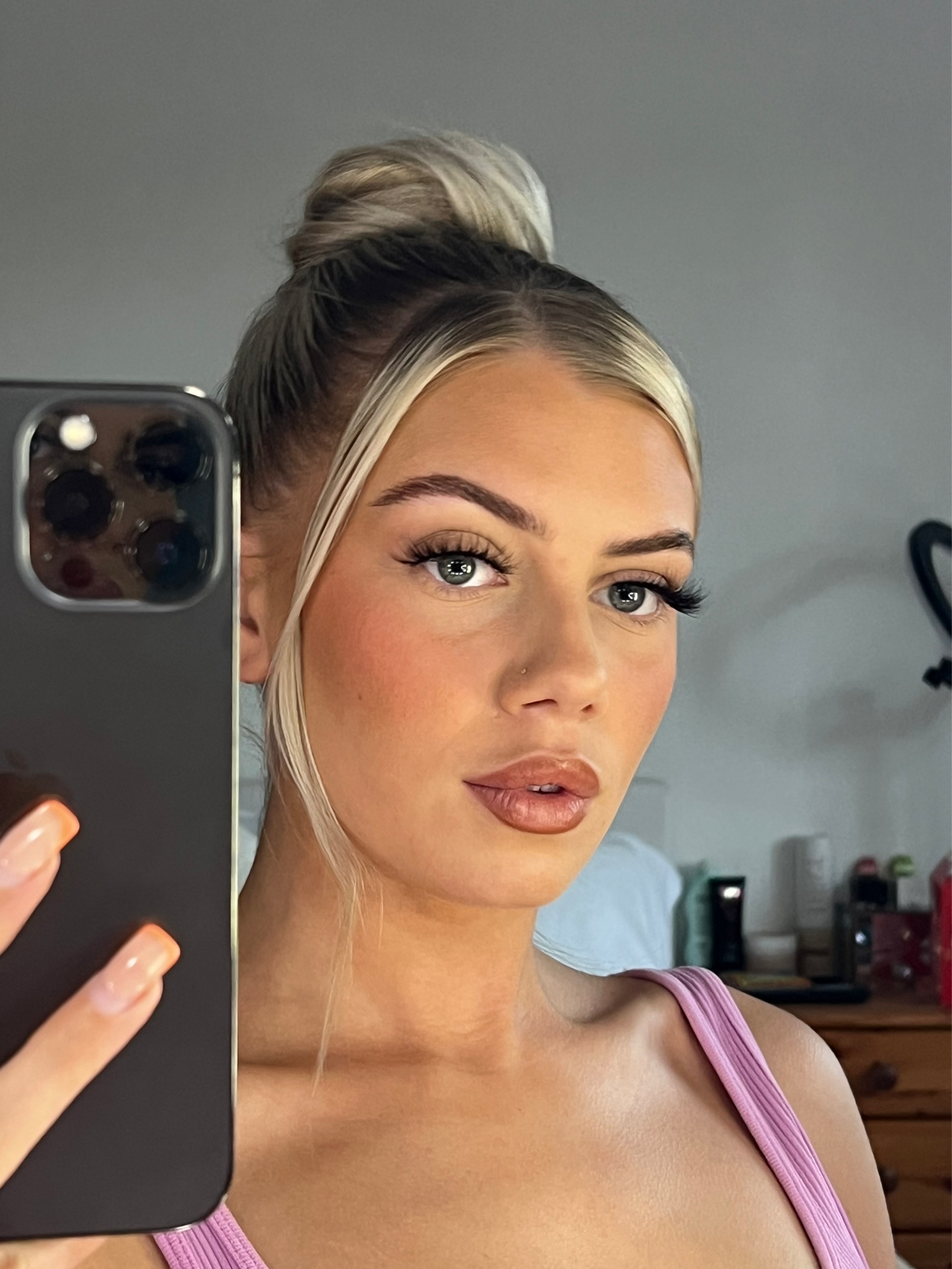 LASH 'OLIVIA'